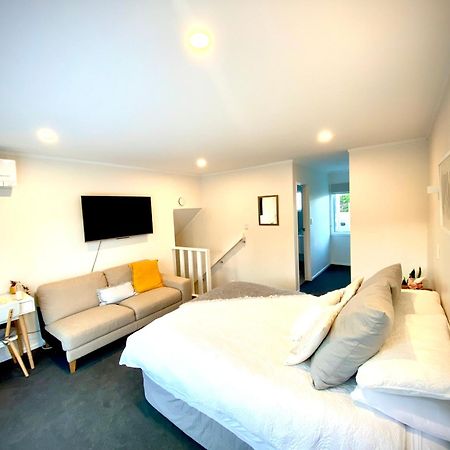 2 Mile Bay Guesthouse 타우포 호 외부 사진
